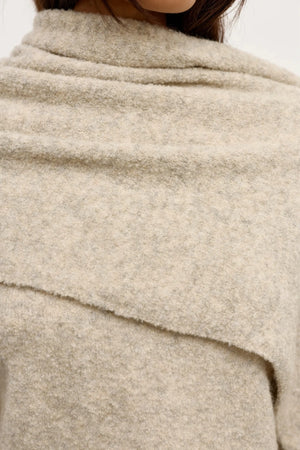 Soba Scarf Urchin by Bayse – oversized wool blend boucle scarf for elevated winter layering.