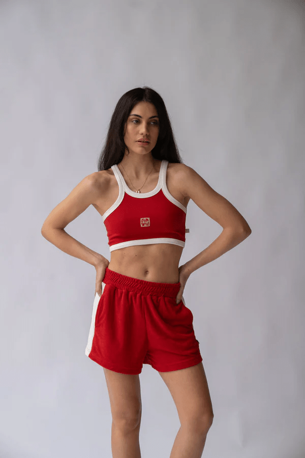 Sportif Short Cherry by Araminta James, terry shorts with contrast trim and elastic waist. Perfect for casual days or sporty outfits.