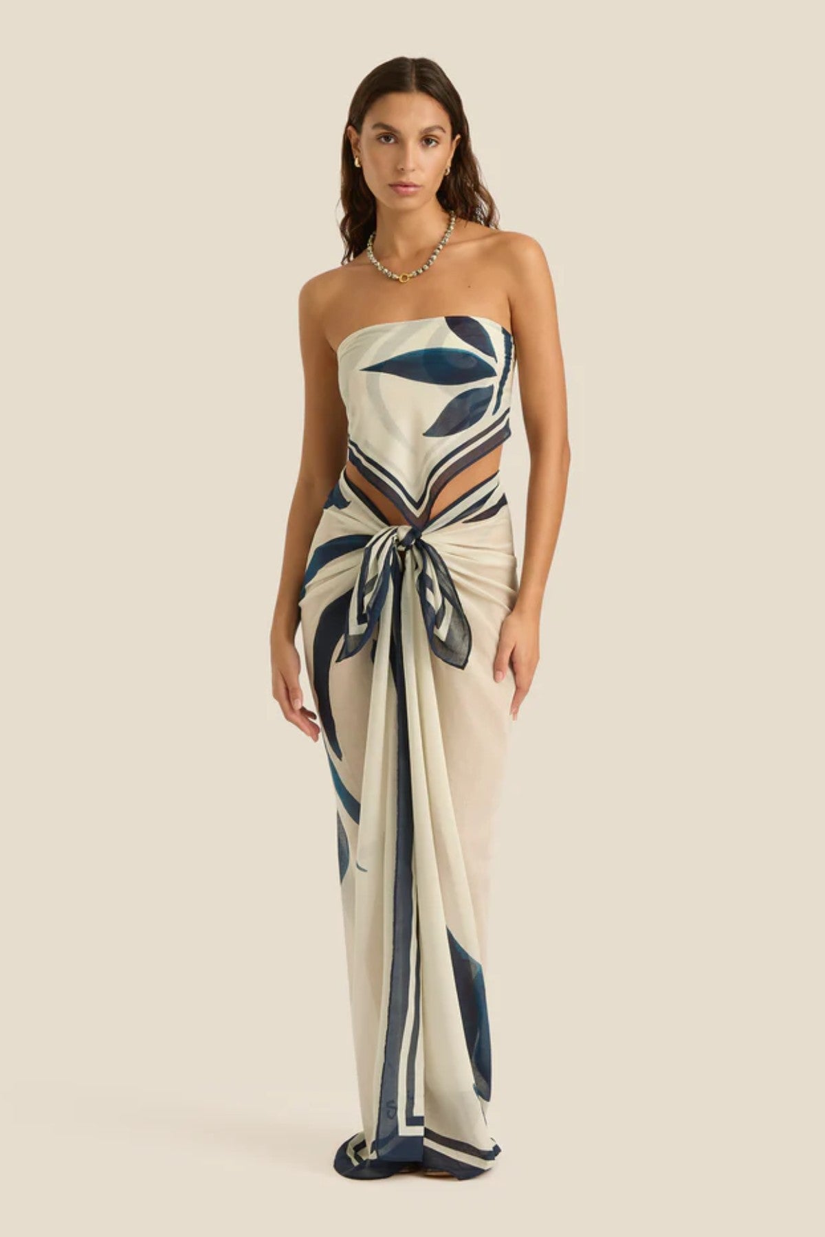 Square Pareo Reed by Soleil Soleil, versatile cotton voile pareo perfect for sun-soaked styling as a skirt, wrap or breezy beach scarf.