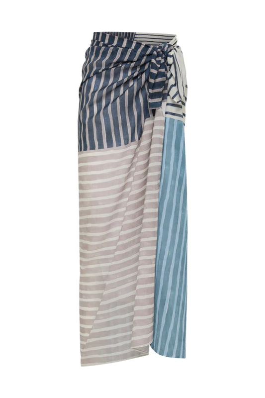 Square Pareo Ripple by Soleil Soleil, versatile cotton voile pareo perfect as a beach wrap, mini skirt or stylish summer scarf.