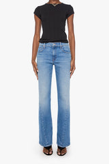 The Bookie Twist Skimp Just An Animal by MOTHER – bootcut jeans with twisted seams in blue denim. Perfect for everyday styling.