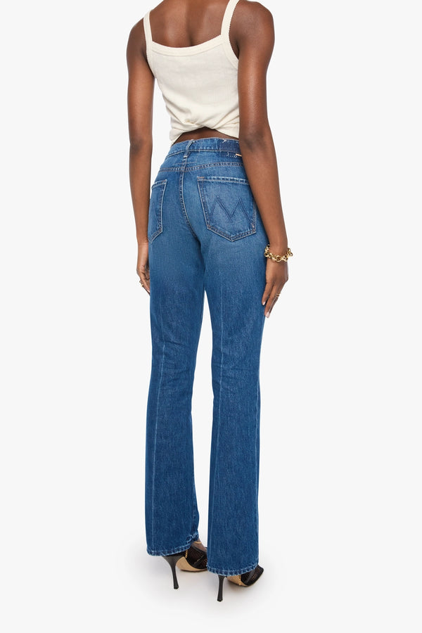 The Outsider Sneak Call Me Wild by MOTHER – bootcut jeans in rigid blue denim. Perfect for everyday styling.