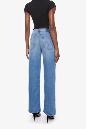 The Rerun Zip Skimp Just An Animal by MOTHER – high rise wide leg jeans in blue denim. Perfect for everyday styling.