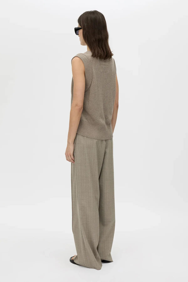 Tori Knit Vest Top Oat by Camilla and Marc – a cropped V-neck knit with ribbed edges. Perfect for layering or casual styling.