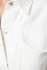 Transpire Shirt White by Mossman – a relaxed cotton shirt with patch pockets and curved hem. Perfect for casual styling.