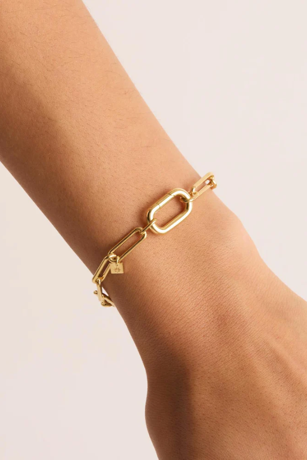 With Love Annex Link Bracelet in 18k Gold Vermeil by By Charlotte, versatile bracelet with annex links for personalized pendants, perfect for expressing love and self-expression through customized layers.