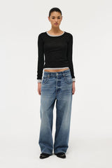 Yoko Baggy Soho by Neuw Denim – an oversized low-rise jean with relaxed fit and drapey feel. Perfect for effortless styling.