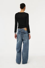 Yoko Baggy Soho by Neuw Denim – an oversized low-rise jean with relaxed fit and drapey feel. Perfect for effortless styling.