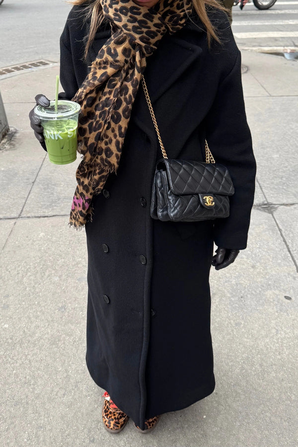 Double Breasted Coat Black by Sneaky Link – Timeless oversized wool coat combining warmth and sophistication. Perfect for any occasion.