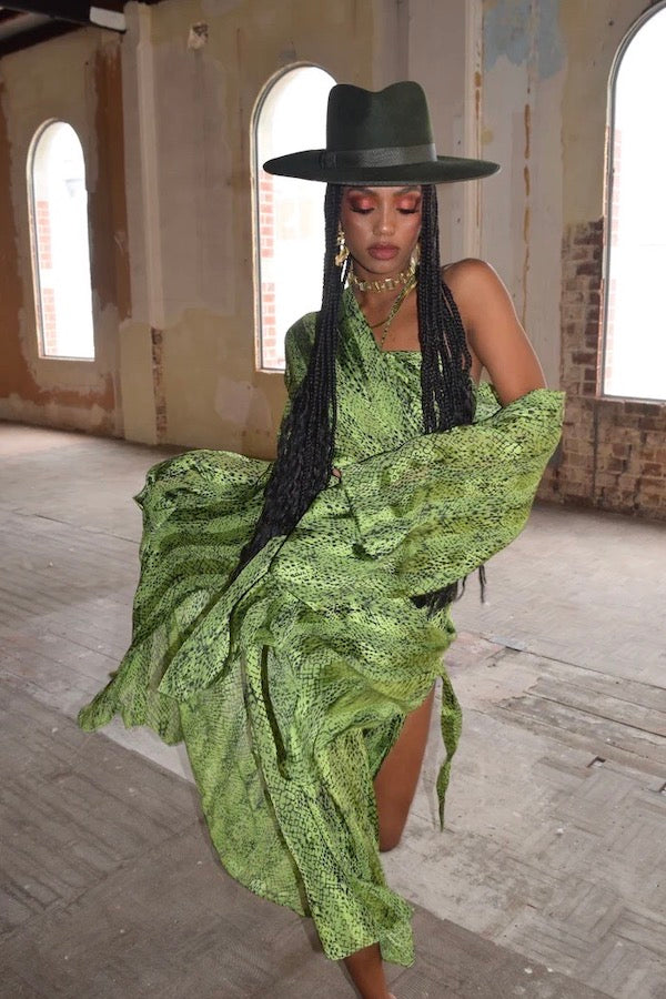 Khirzad Femme | Tulum Robe Green Snake | Girls with Gems