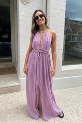 Lefkothea Dress Lilac by D’Artemide – A dreamy one-size cotton dress with halterneck, deep V, and low back, perfect for Sunday lunches or boat parties.