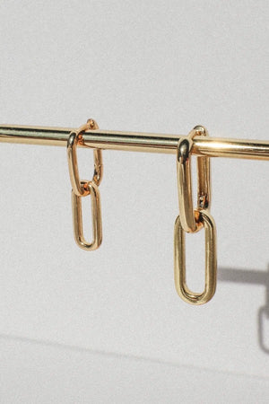 Avant Studio | Celine Earrings Grande Gold | Girls with Gems