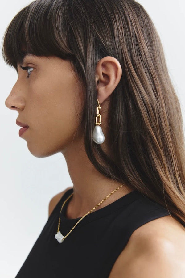 Avant Studio | Cleo Pearl Earrings | Girls with Gems